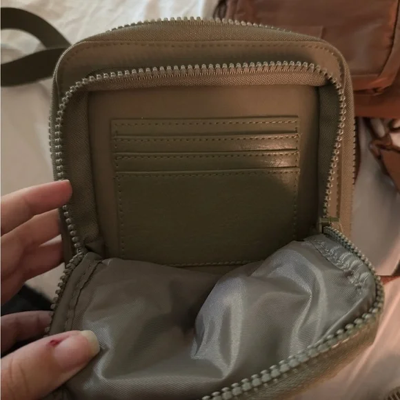 Beis Sports Sling Crossbody Bag Set - Olive Green and Maple - Picture 3 of 5